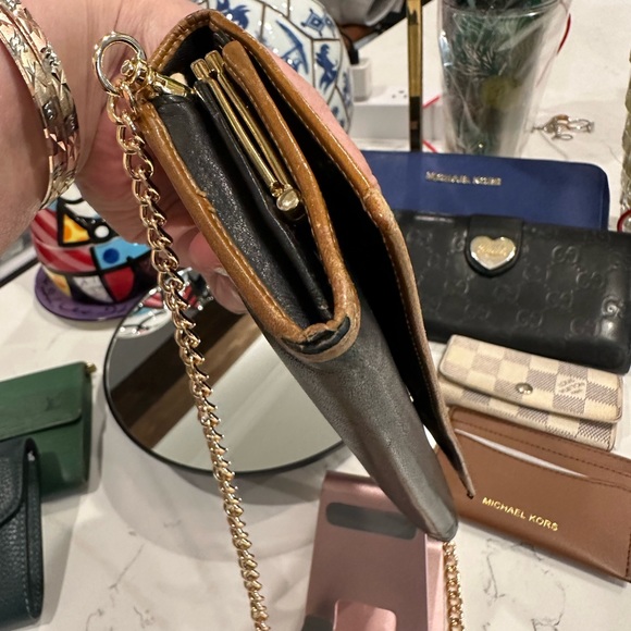 LOW START Celine Kisslock Wallet Authentic GUC - Picture 5 of 11